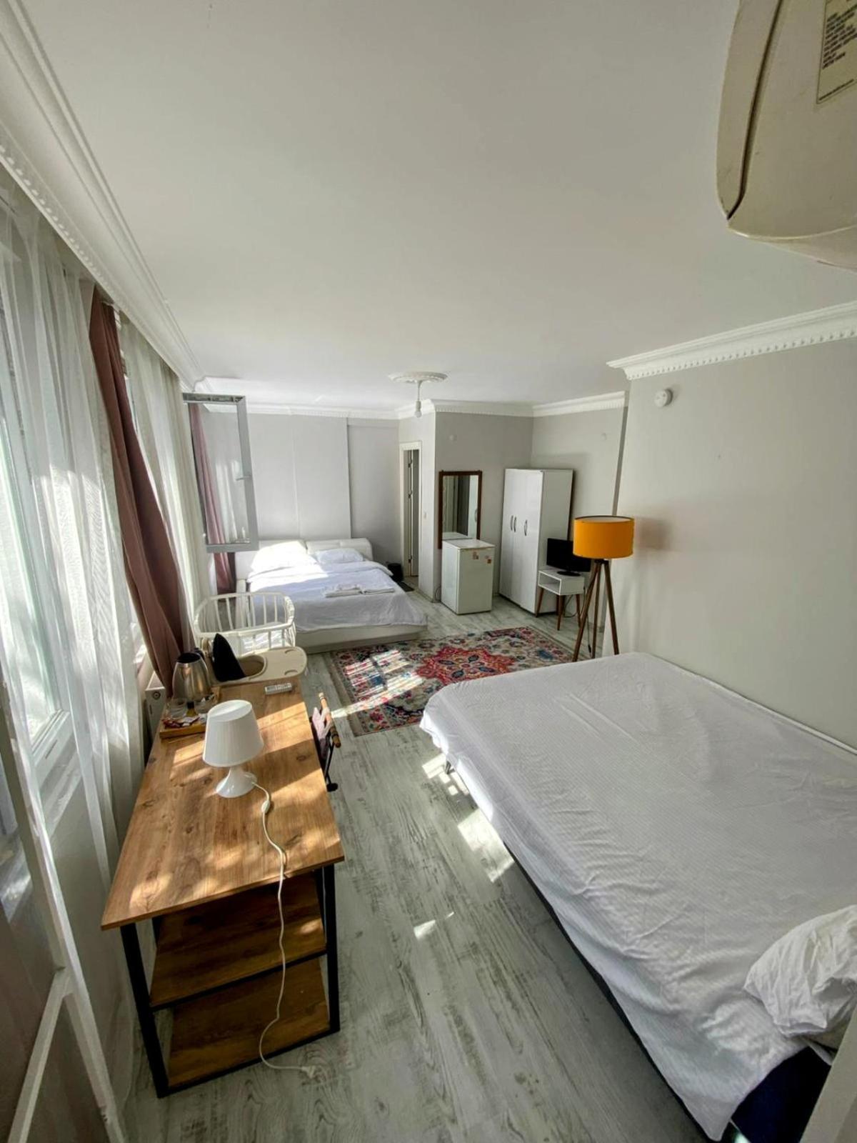 Ahmet Teacher Hotel,6 Minutes From The Airport Arnavutkoy Екстер'єр фото
