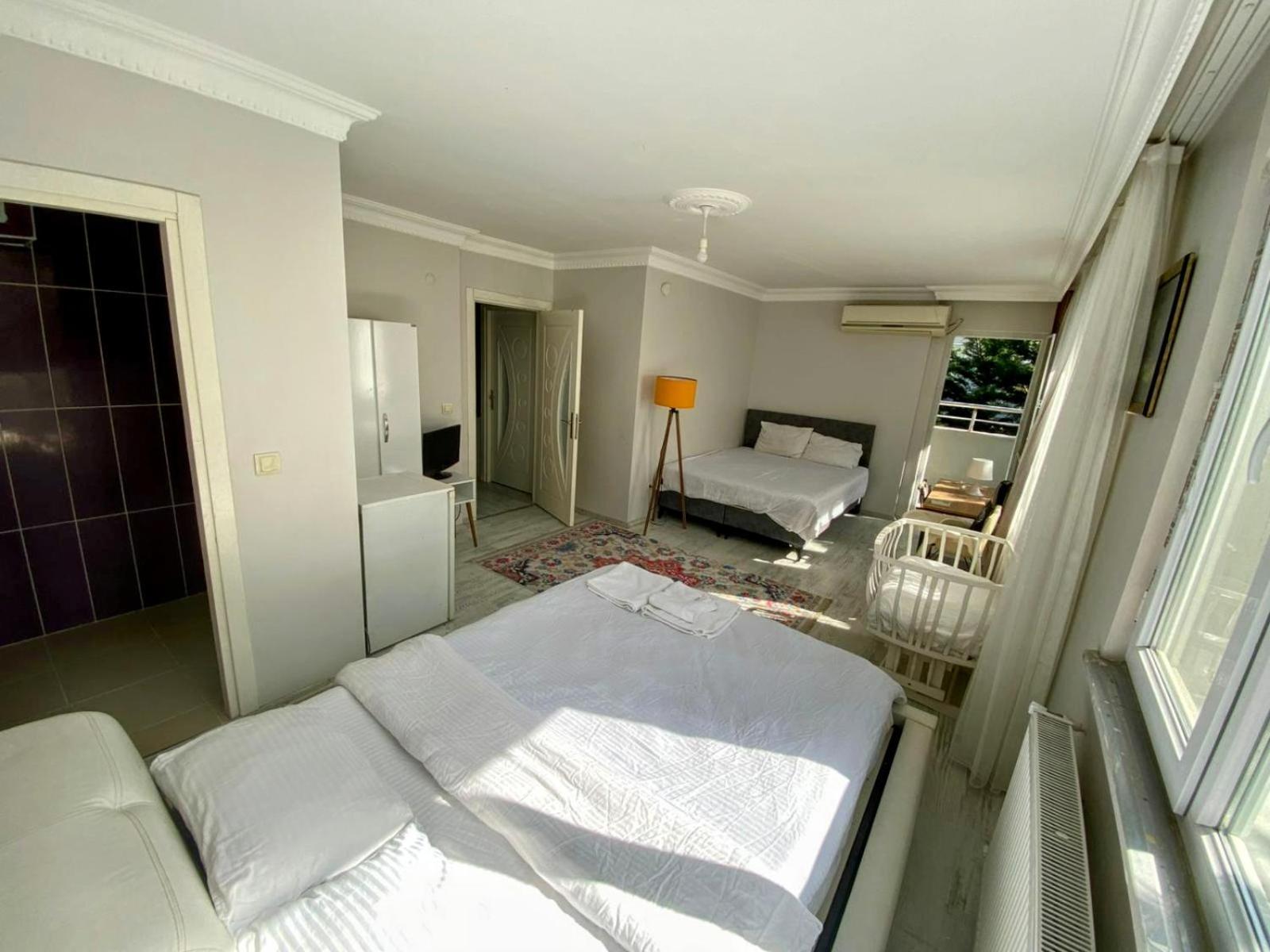 Ahmet Teacher Hotel,6 Minutes From The Airport Arnavutkoy Екстер'єр фото
